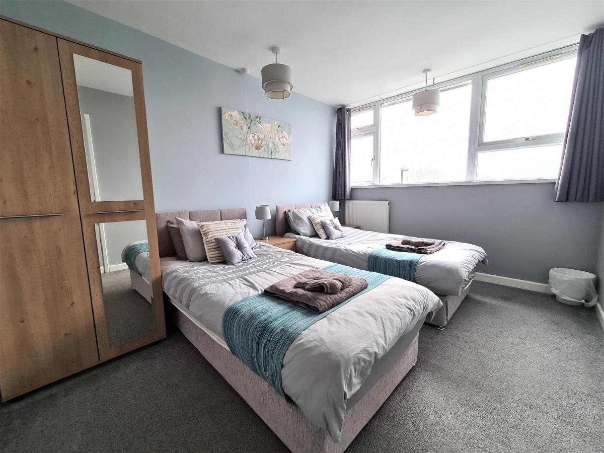 3 Bedroom Apartment Coventry - Hosted By Coventry Accommodation Kültér fotó