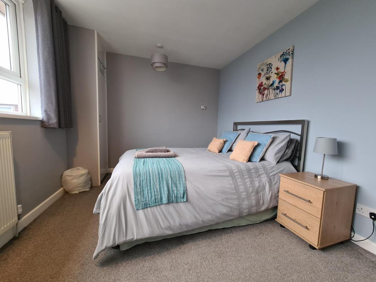 3 Bedroom Apartment Coventry - Hosted By Coventry Accommodation Kültér fotó